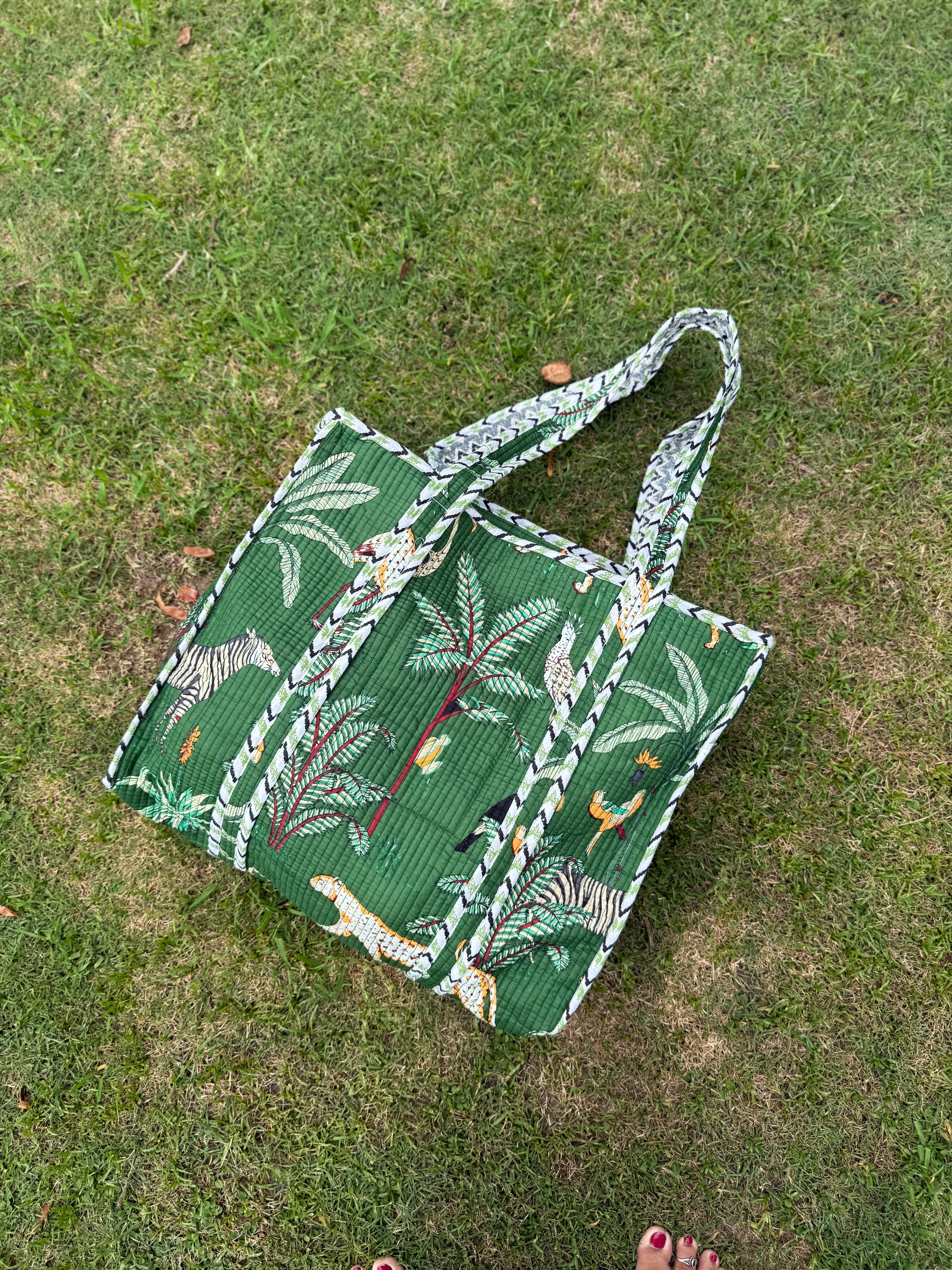 Vanlata Tote Bag