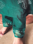 Load image into Gallery viewer, Zaara Emerald Green Hand-Embroidered Kurta Set