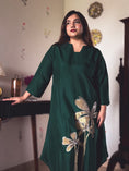 Load image into Gallery viewer, Shanti Emerald Green Sequin-Embroidered Kurta Set