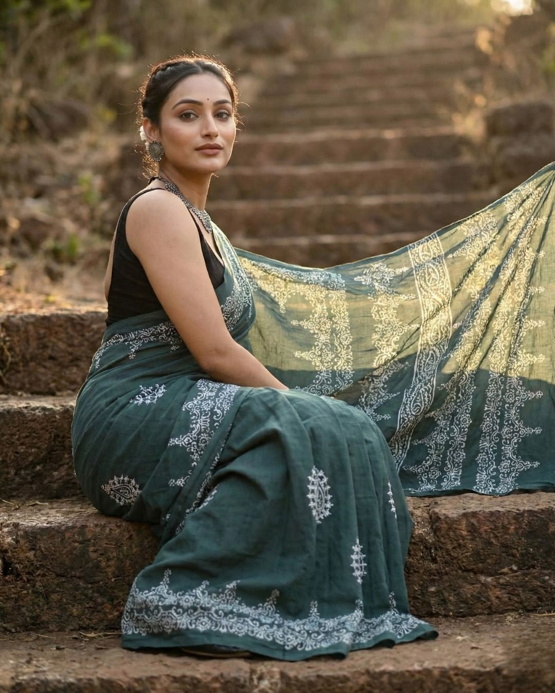 Teal Saaz Handprint Saree