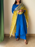 Load image into Gallery viewer, Suraj Suit Set
