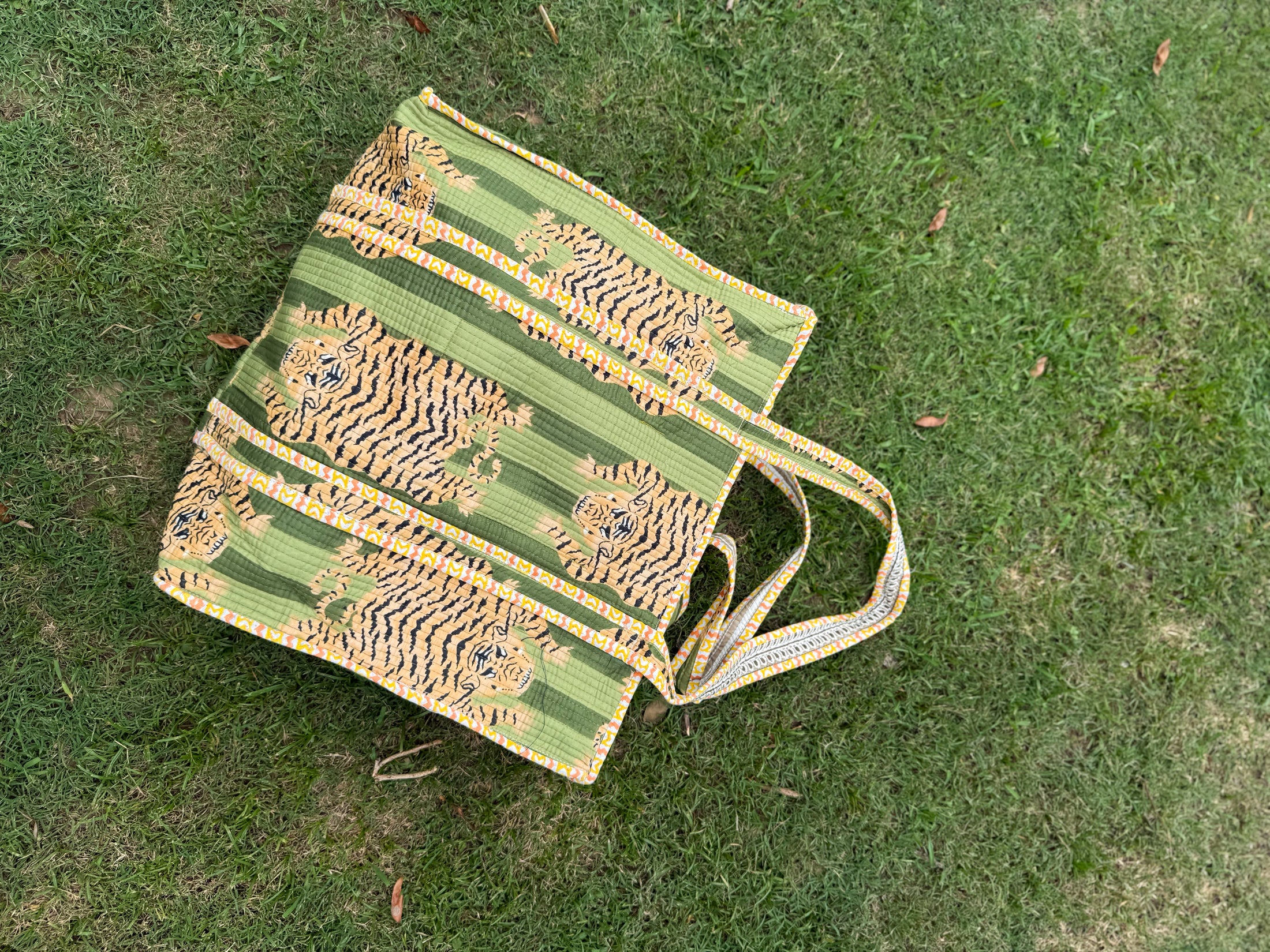 Mint Maharaja Tote Bag
