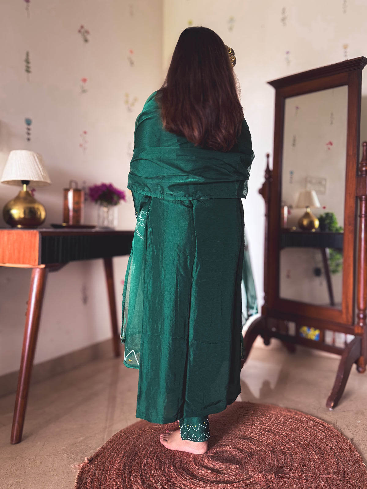Simran Emerald Green Hand-Embroidered Kurta Set