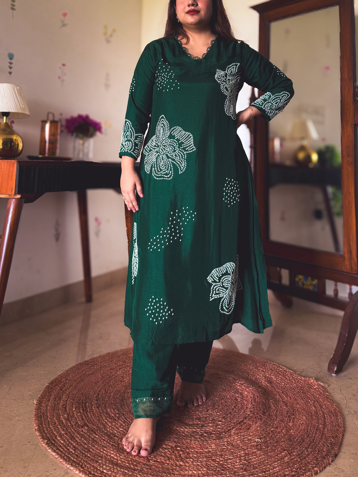 Zaara Emerald Green Hand-Embroidered Kurta Set