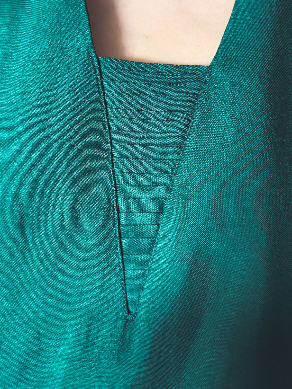 Shanti Emerald Green Sequin-Embroidered Kurta Set