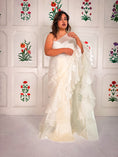 Load image into Gallery viewer, White Fooljhadi Sari Set
