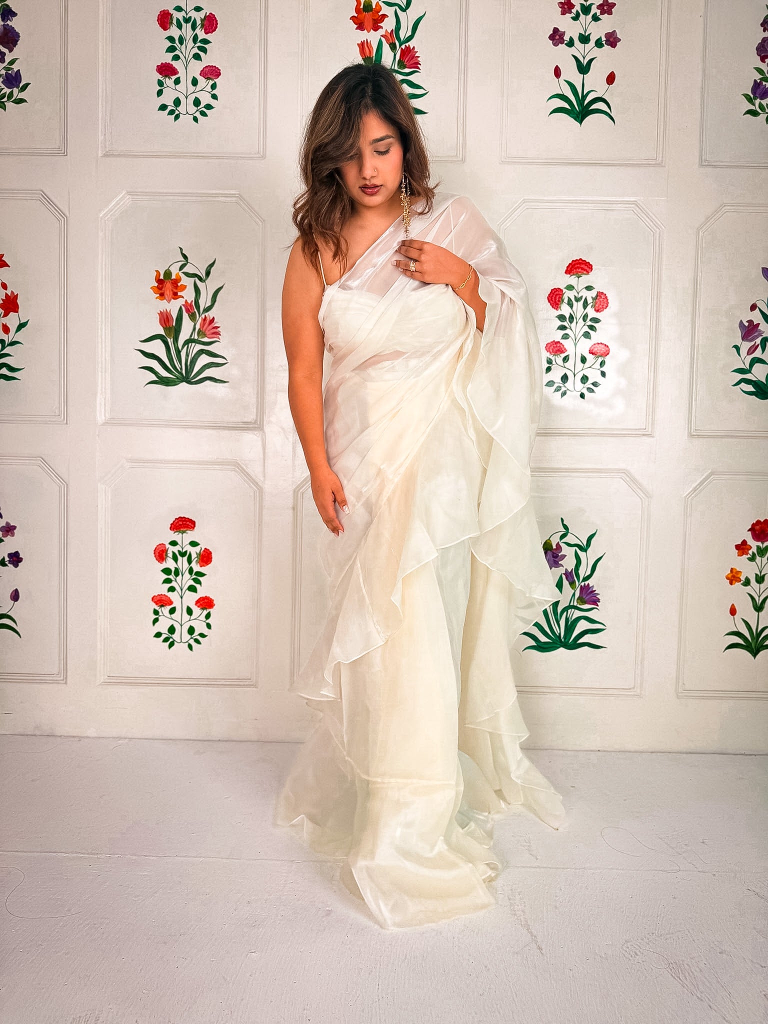 White Fooljhadi Sari Set