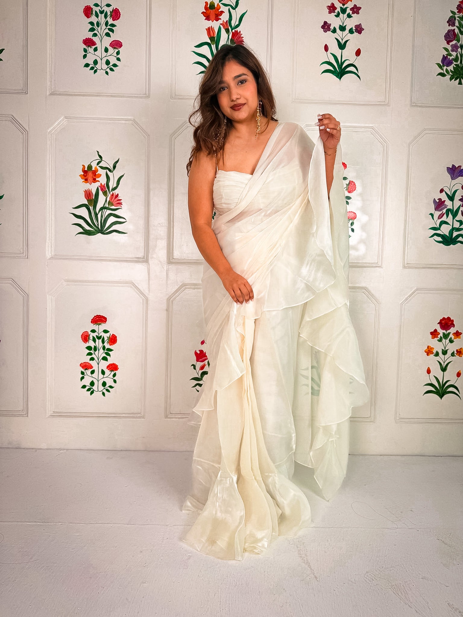 White Fooljhadi Sari Set