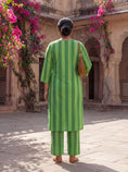Load image into Gallery viewer, Green Sundara Kurta Set
