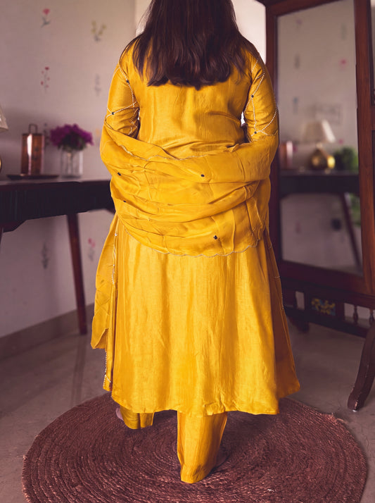 Piku Mustard Embroidered Kurta Set