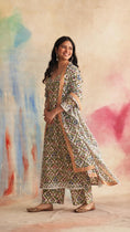 Load image into Gallery viewer, Anushika Set
