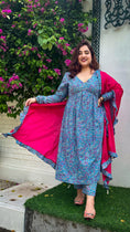 Load image into Gallery viewer, Saaniya Set

