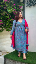 Load image into Gallery viewer, Saaniya Set
